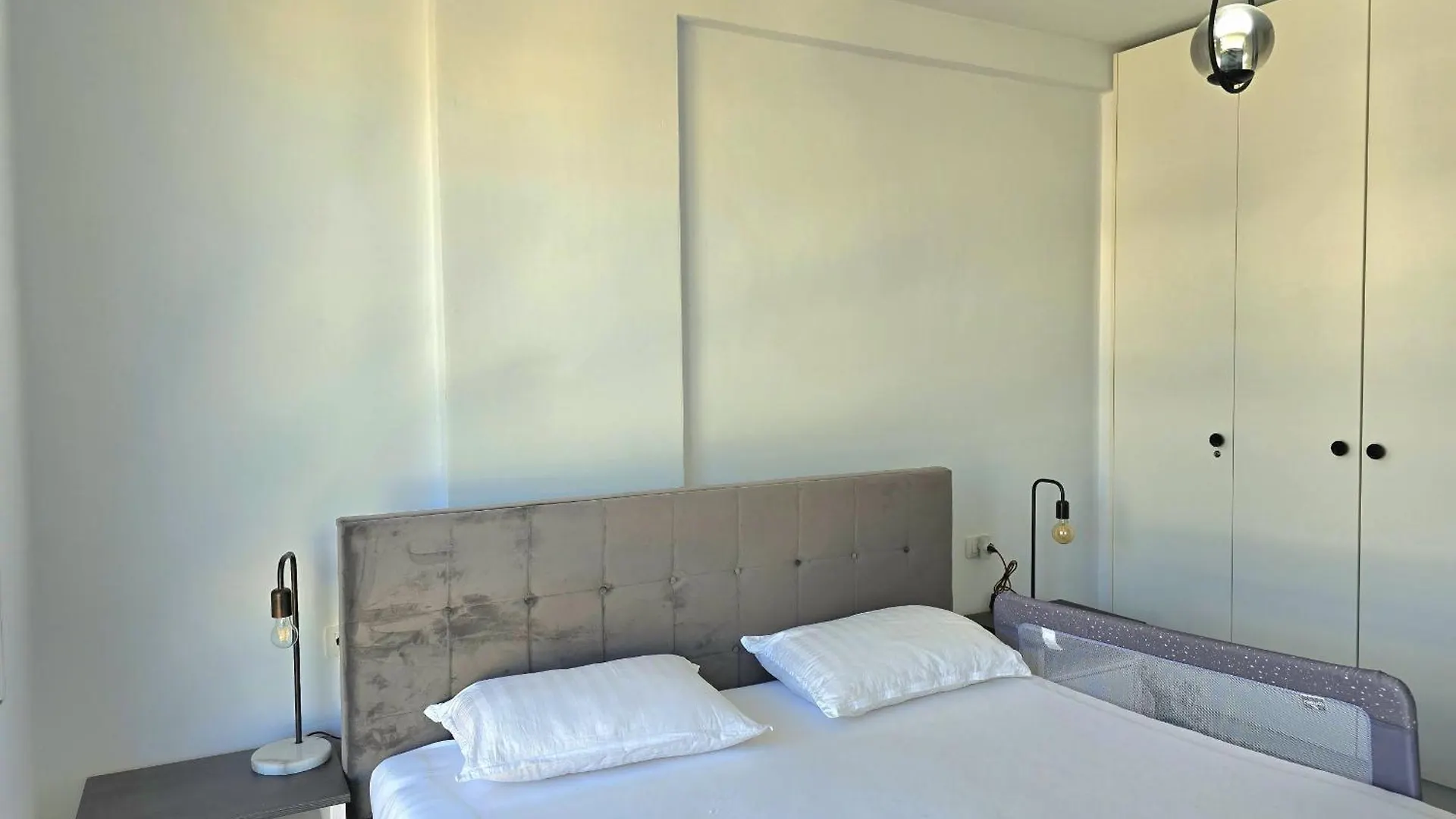 Emerald Apartment - 286 Durres