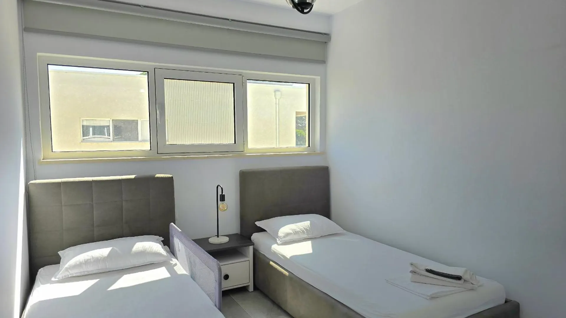 Emerald Apartment - 286 Durres 0*,  Albania